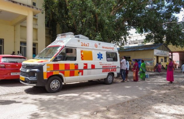 Best Ambulance Service Charbagh